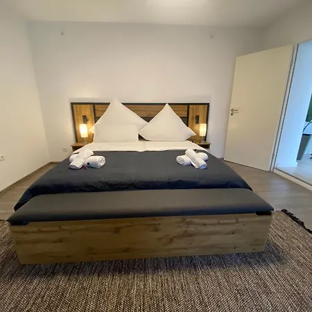 Апартаменты Wohlfuehlwohnung Bei Der Weser - Terrasse - 7 P Бремен